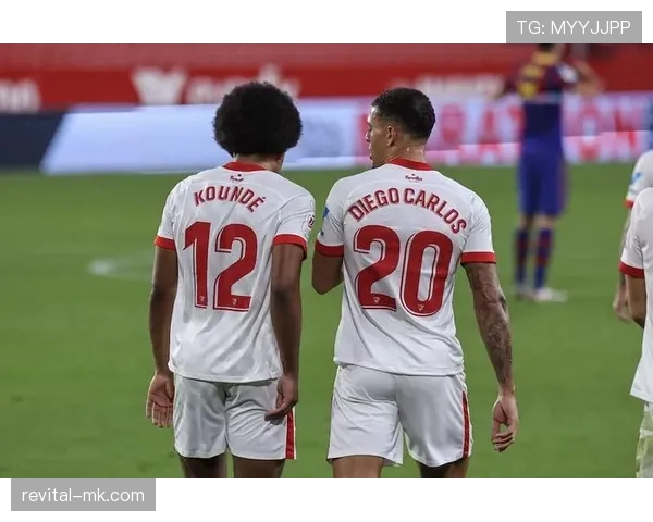 伊普斯维奇引援力度加码,剑指重返英超顶级舞台 伊普斯维奇引援力度加码,剑指重返英超顶级舞台