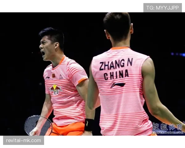 为什么球员抗议判罚却很少改变结果？VAR时代裁判权威如何界定